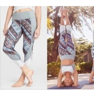 Athleta nomad salutation mesh Capri yoga leggings. - multi-color